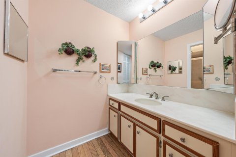 Townhouse in Palm Beach Gardens, Florida 2 bedrooms, 131.74 sq.m. № 2426834 - photo 19