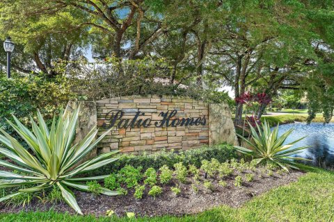 Townhouse in Palm Beach Gardens, Florida 2 bedrooms, 131.74 sq.m. № 2426834 - photo 24
