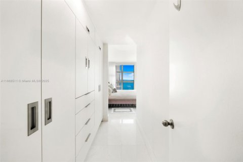 Copropriété à louer à Miami Beach, Floride: 2 chambres, 117.06 m2 № 1981829 - photo 14