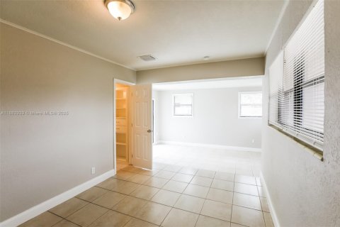 Villa ou maison à louer à Oakland Park, Floride: 3 chambres, 144 m2 № 1931444 - photo 11