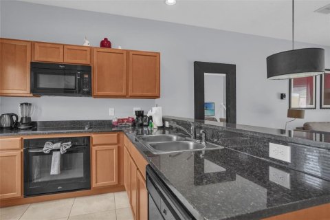 Touwnhouse à vendre à Kissimmee, Floride: 2 chambres, 107.86 m2 № 2140691 - photo 6