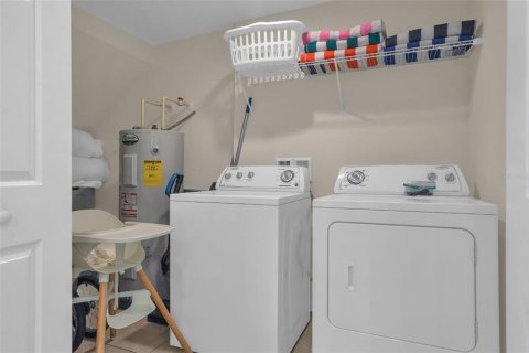 Touwnhouse à vendre à Kissimmee, Floride: 2 chambres, 107.86 m2 № 2140691 - photo 9