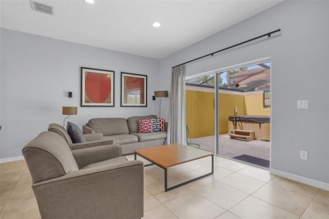 Touwnhouse à vendre à Kissimmee, Floride: 2 chambres, 107.86 m2 № 2140691 - photo 3