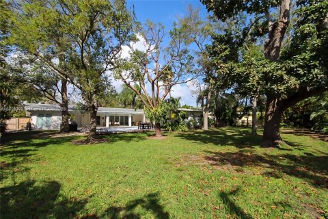 House in Palmetto Bay, Florida 3 bedrooms, 199 sq.m. № 1933906 - photo 6