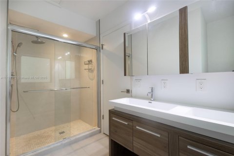 House in Palmetto Bay, Florida 3 bedrooms, 199 sq.m. № 1933906 - photo 22