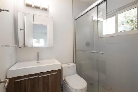 House in Palmetto Bay, Florida 3 bedrooms, 199 sq.m. № 1933906 - photo 28