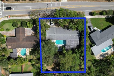 House in Palmetto Bay, Florida 3 bedrooms, 199 sq.m. № 1933906 - photo 2