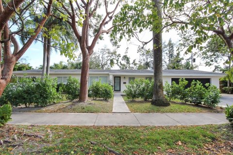 House in Palmetto Bay, Florida 3 bedrooms, 199 sq.m. № 1933906 - photo 4