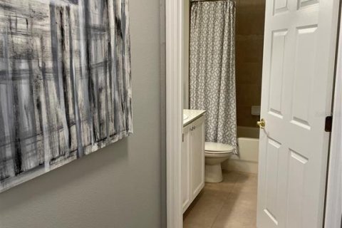 Condo in Orlando, Florida, 2 bedrooms № 2277252 - photo 10