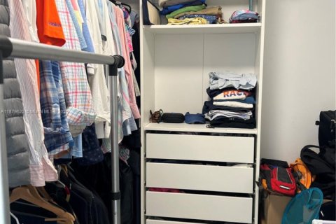 Condo in Miami, Florida, 1 bedroom № 1924617 - photo 13