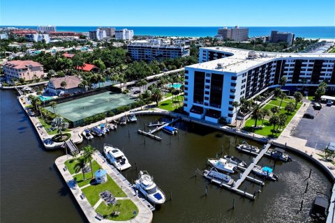 Condo in Sarasota, Florida, 2 bedrooms № 2314849 - photo 4