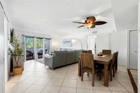 Condo in Sarasota, Florida, 2 bedrooms № 2314849 - photo 7