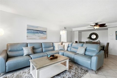 Condo in Sarasota, Florida, 2 bedrooms № 2314849 - photo 14