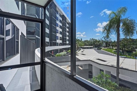 Condo in Sarasota, Florida, 2 bedrooms № 2314849 - photo 20