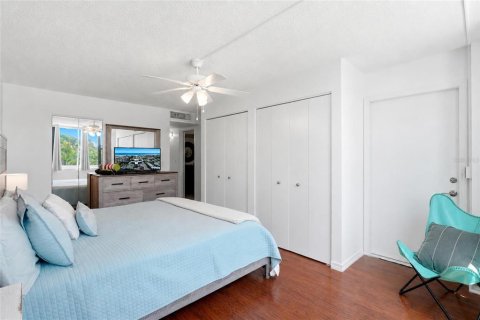 Condo in Sarasota, Florida, 2 bedrooms № 2314849 - photo 25