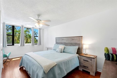 Condo in Sarasota, Florida, 2 bedrooms № 2314849 - photo 26