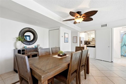 Condo in Sarasota, Florida, 2 bedrooms № 2314849 - photo 10