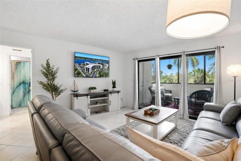 Condo in Sarasota, Florida, 2 bedrooms № 2314849 - photo 13