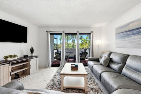Condo in Sarasota, Florida, 2 bedrooms № 2314849 - photo 15