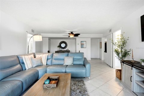 Condo in Sarasota, Florida, 2 bedrooms № 2314849 - photo 18