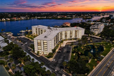 Condo à Sarasota, Floride, 2 chambres  № 2314849