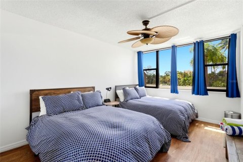 Condo in Sarasota, Florida, 2 bedrooms № 2314849 - photo 30