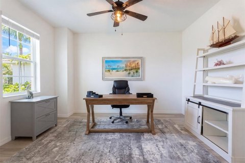 House in Punta Gorda, Florida 2 bedrooms, 174.1 sq.m. № 2355679 - photo 16