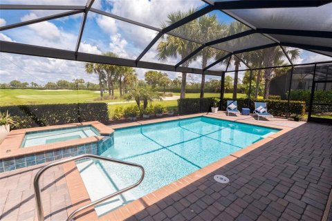 House in Punta Gorda, Florida 2 bedrooms, 174.1 sq.m. № 2355679 - photo 2