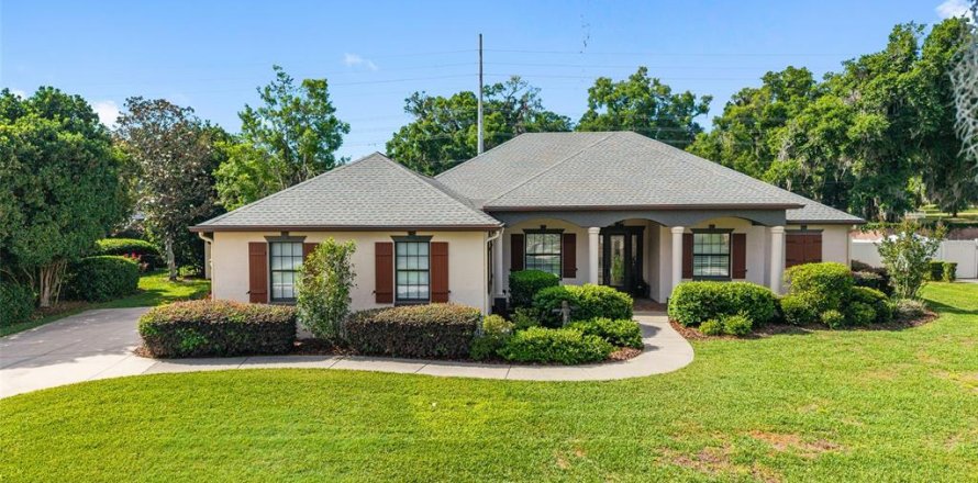 Villa ou maison à Ocala, Floride 4 chambres, 215.35 m2 № 2139847