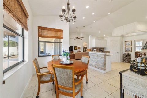 Villa ou maison à vendre à Ocala, Floride: 4 chambres, 215.35 m2 № 2139847 - photo 12