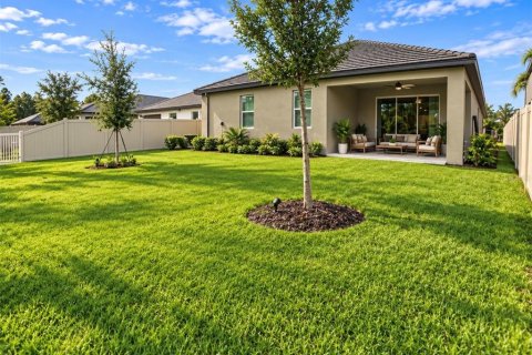 House in Land O' Lakes, Florida 3 bedrooms, 199.28 sq.m. № 2353490 - photo 30