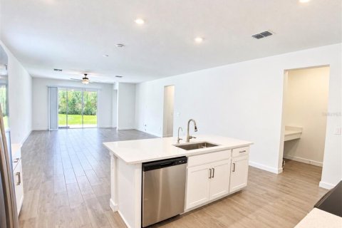 House in Land O' Lakes, Florida 3 bedrooms, 199.28 sq.m. № 2353490 - photo 15