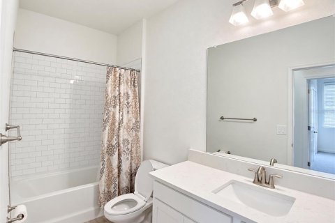 House in Land O' Lakes, Florida 3 bedrooms, 199.28 sq.m. № 2353490 - photo 25