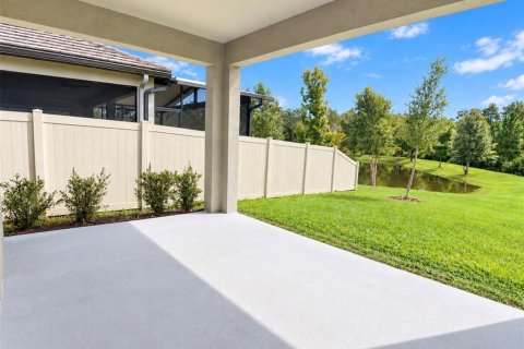 House in Land O' Lakes, Florida 3 bedrooms, 199.28 sq.m. № 2353490 - photo 27