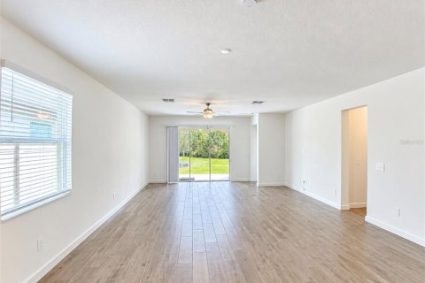 House in Land O' Lakes, Florida 3 bedrooms, 199.28 sq.m. № 2353490 - photo 16