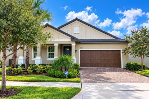 House in Land O' Lakes, Florida 3 bedrooms, 199.28 sq.m. № 2353490