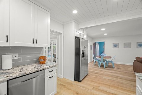 Casa en venta en Safety Harbor, Florida, 4 dormitorios, 150.22 m2 № 1902406 - foto 12