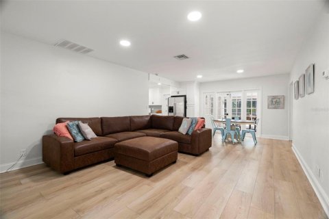 Casa en venta en Safety Harbor, Florida, 4 dormitorios, 150.22 m2 № 1902406 - foto 5