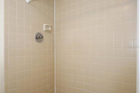 Condo in Orlando, Florida, 2 bedrooms  № 2096743 - photo 14