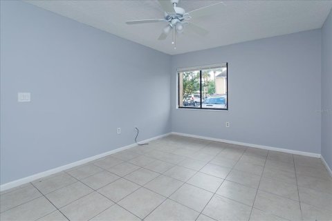 Condo in Orlando, Florida, 2 bedrooms  № 2096743 - photo 13