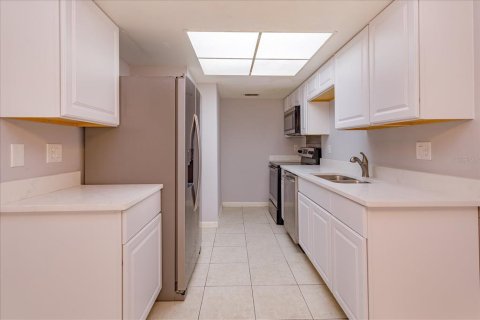 Condo in Orlando, Florida, 2 bedrooms  № 2096743 - photo 4