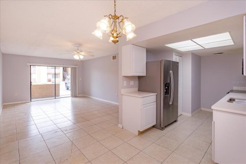 Condo in Orlando, Florida, 2 bedrooms  № 2096743 - photo 6
