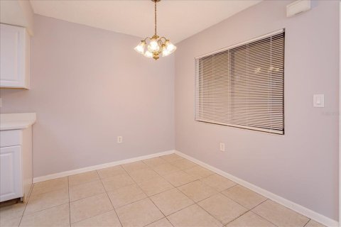 Condo in Orlando, Florida, 2 bedrooms  № 2096743 - photo 8