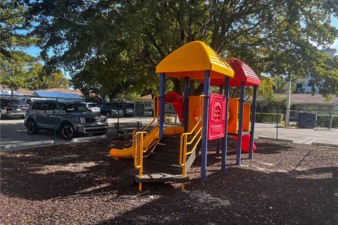 Copropriété à louer à Palmetto Bay, Floride: 1 chambre, 61.69 m2 № 1987268 - photo 10