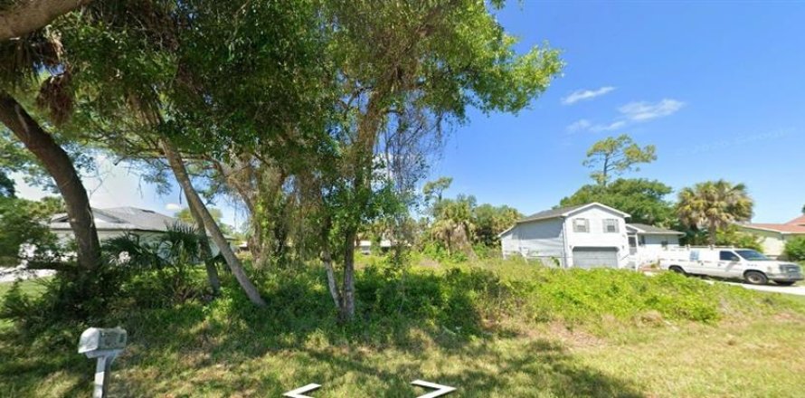 Land in Port Charlotte, Florida № 2258656