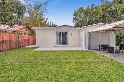 Casa en alquiler en Hollywood, Florida, 4 dormitorios, 134.06 m2 № 2027694 - foto 26