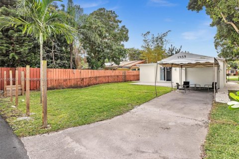 Casa en alquiler en Hollywood, Florida, 4 dormitorios, 134.06 m2 № 2027694 - foto 30