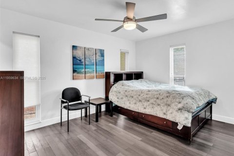 Casa en alquiler en Hollywood, Florida, 4 dormitorios, 134.06 m2 № 2027694 - foto 12