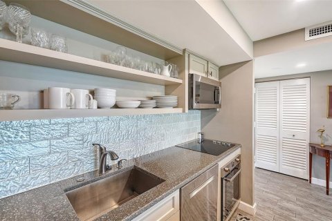 Купить кондоминиум в Сарасота, Флорида 6 комнат, 115.2м2, № 2142326 - фото 19