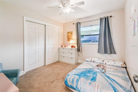 House in Brandon, Florida 3 bedrooms, 166.57 sq.m. № 1915646 - photo 14